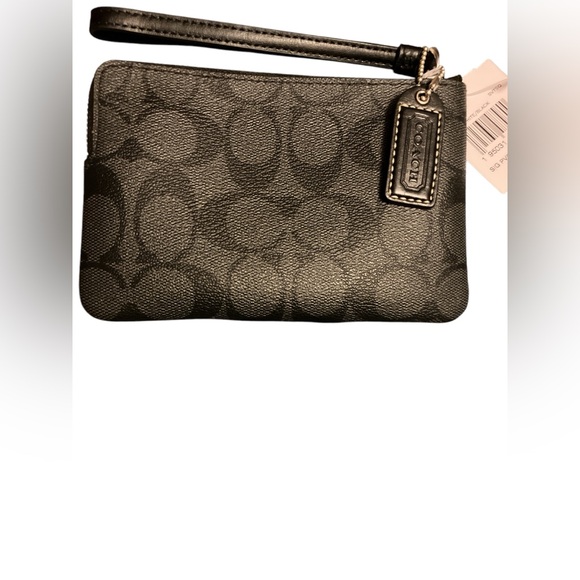 COACH wristlet NWT - Picture 2 of 4